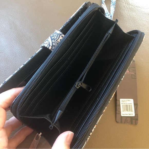 🖤🤎 Quilted Black & Taupe Paisley Cotton Wristlet 🤎🖤 - Picture 4 of 9